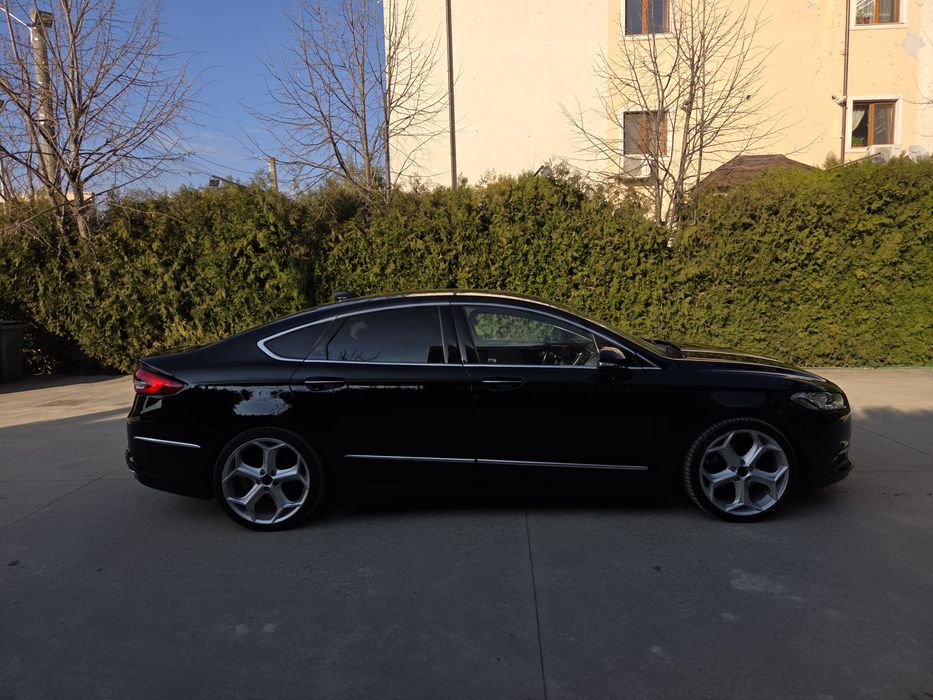 Ford Mondeo Vignale Hybrid 2020