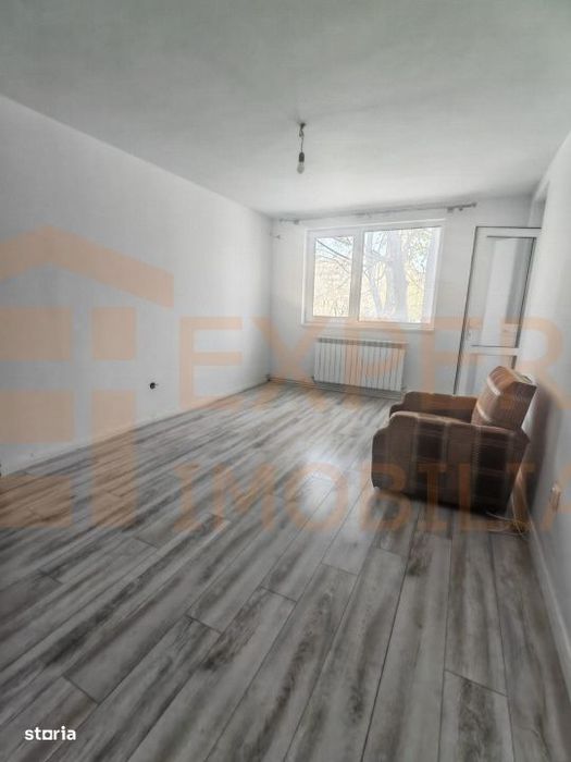 Apartament 3 camere de vanzare in zona Far, Constanta