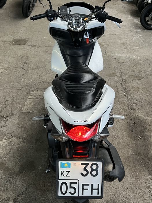 Мотоцикл HONDA PCX