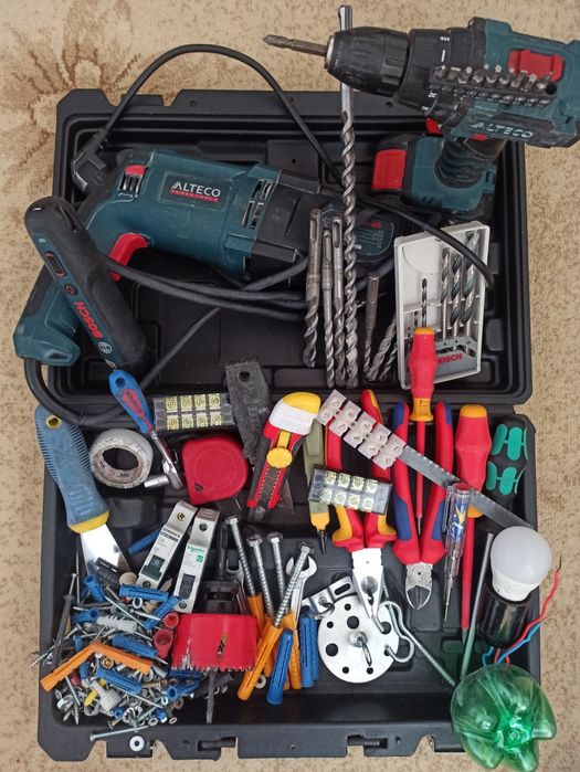 Электрик Астана недорого. Услуги перфоратора. Навеска люстр