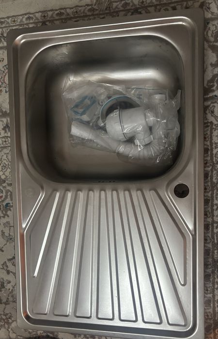 Продам раковенну и кран вместе