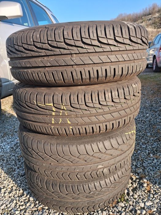 De vanzare jante folosite pe un renault clio