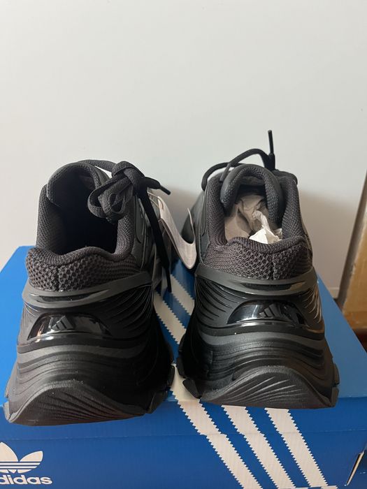 Adidas XLG.