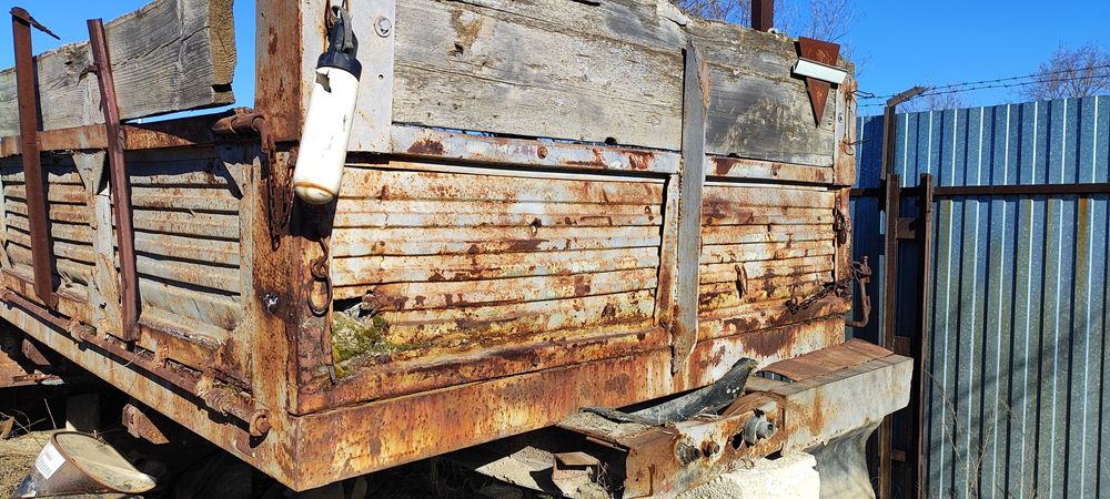 Продам самосвальный прицеп