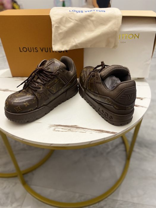Louis Vuitton maxi sneakers 43