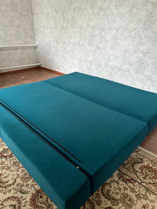 Продам без каркасный диван