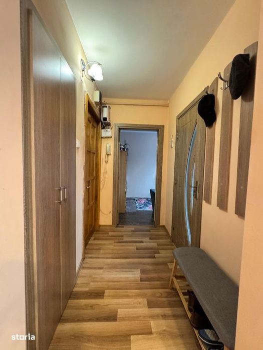 Apartament 3 camere, 54 mp utili, balcon 6 mp – zona Sasar