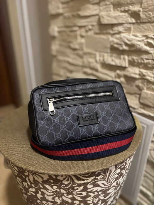 Чанта на GUCCI.