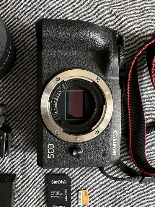 Canon M6Mk2 + CANON 32MM1,4 +22MMF2