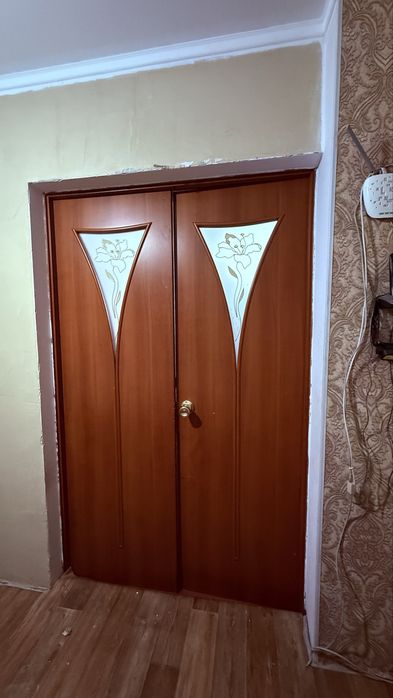 Двери разные срочно продам или отдам