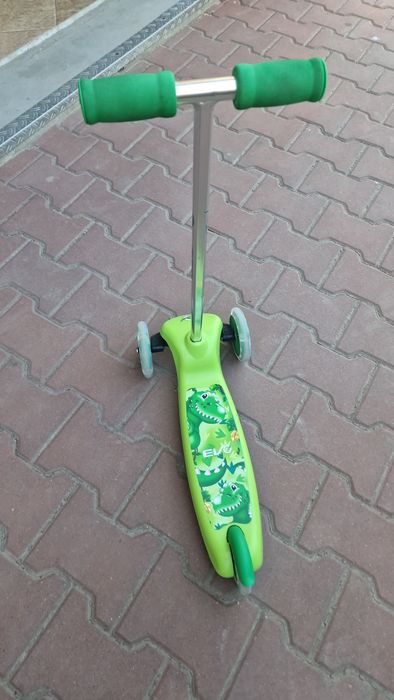 Trotineta cu lumini