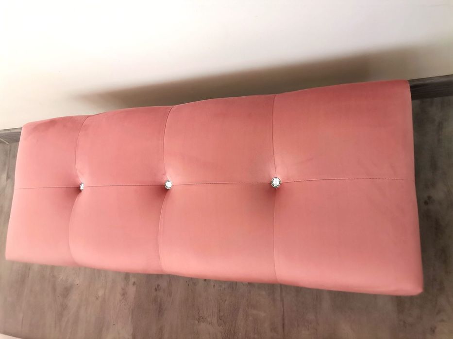 Vând bancheta, băncuță tapițată din catifea roz