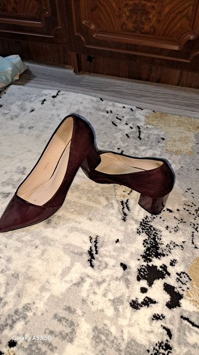 Ayollar tuflisi sotiladi ideal turadi