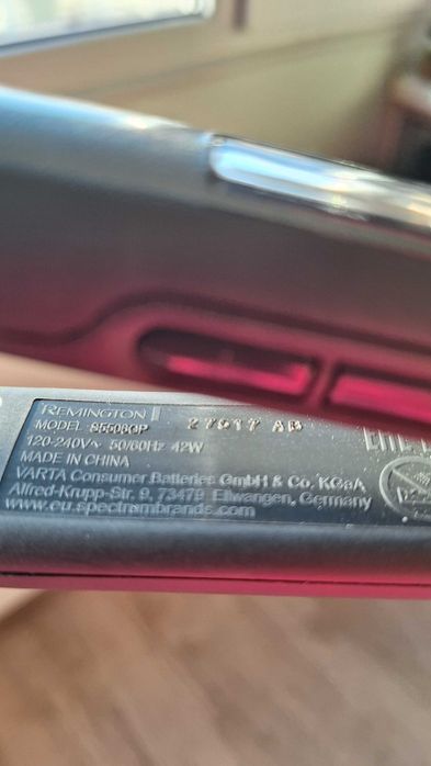 Продавам преса за коса Remington