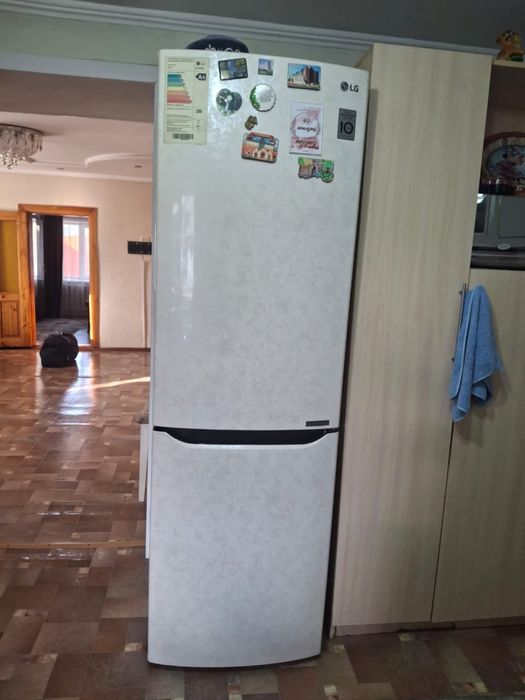 Продается холодильник