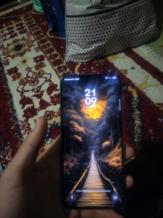 Samsung s21 5G  док есть