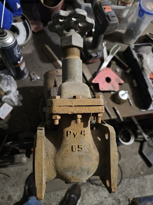 Продам 3 задвижки ру4 65