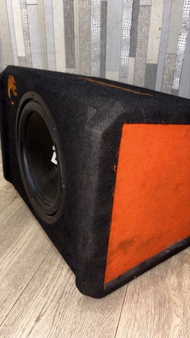 Продам сабвуфер срочно