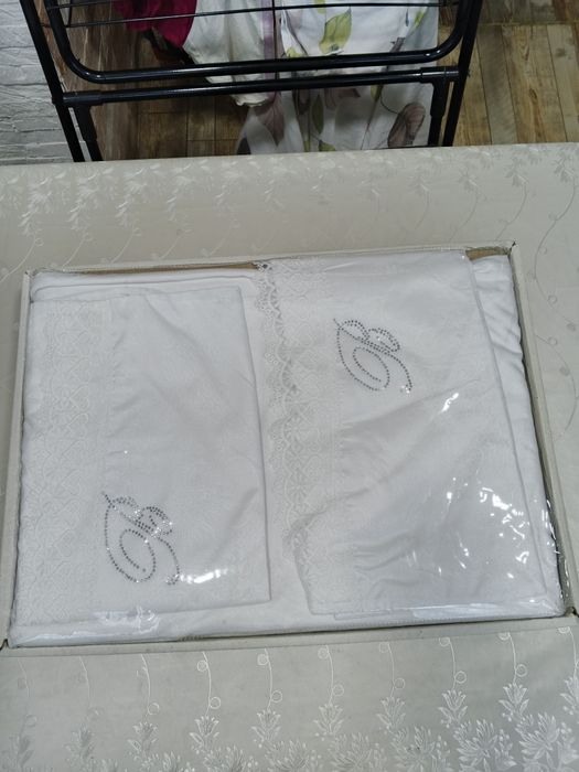 Турецкий-шикарный двухспальный комплект постельного белья