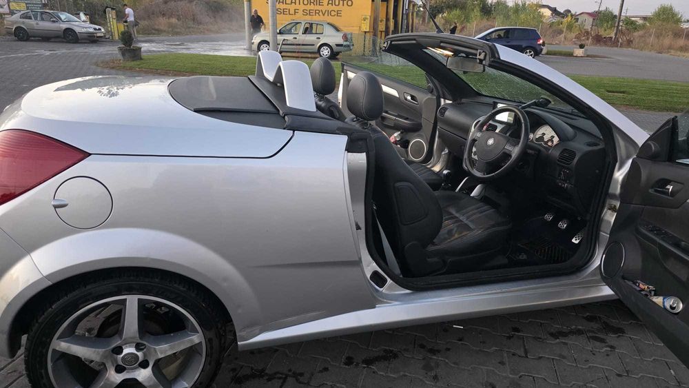 Opel Tigra Cabrio 1.4 16V - Hardtop Electric, ~112.000 km, Volan pe Dreapta