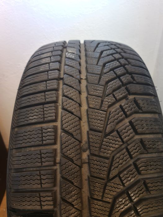 2 БР. Зимни гуми 225 40 18 ДОТ 24