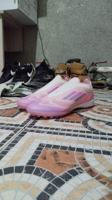 F50 розовый 38 размер