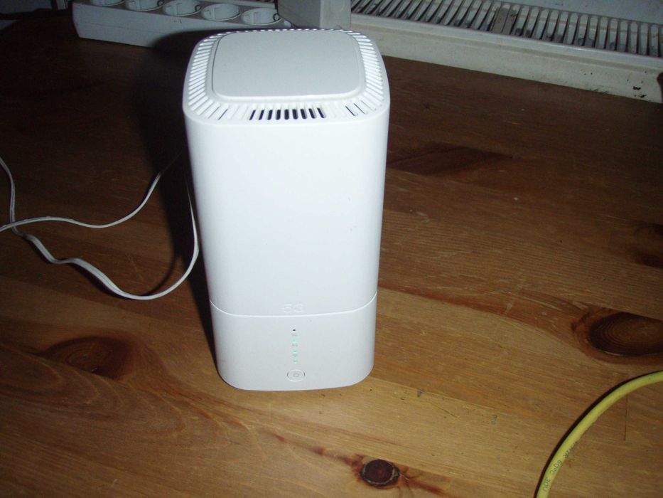 Router 5G Kaon Telenor FA7550, functional in orice retea