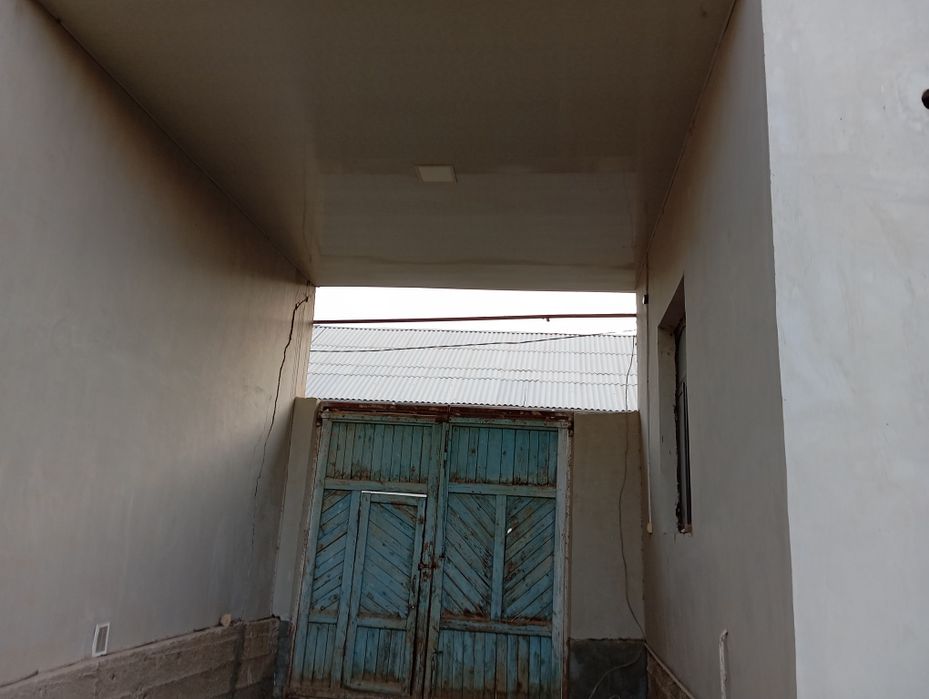 Ховли сотилади 8 сутиг Аргун стоп маркетдан утиб закаждан чапга