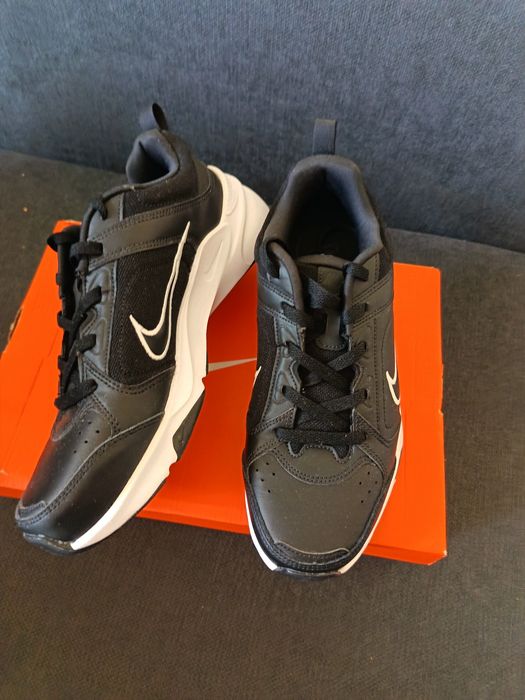 Маратонки Nike Defyallday