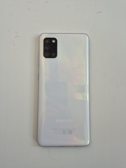 Продам телефон Samsung A31.