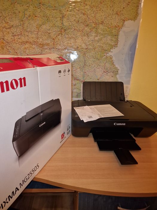 Продавам Принтер Canon