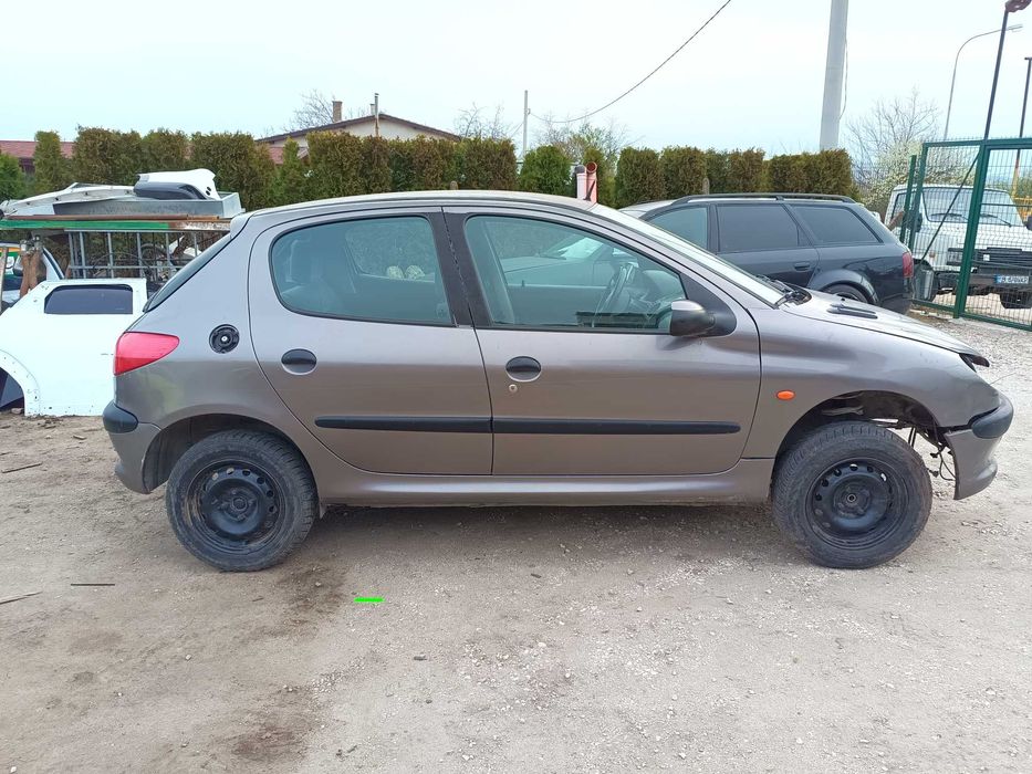Peugeot 206 на Части
