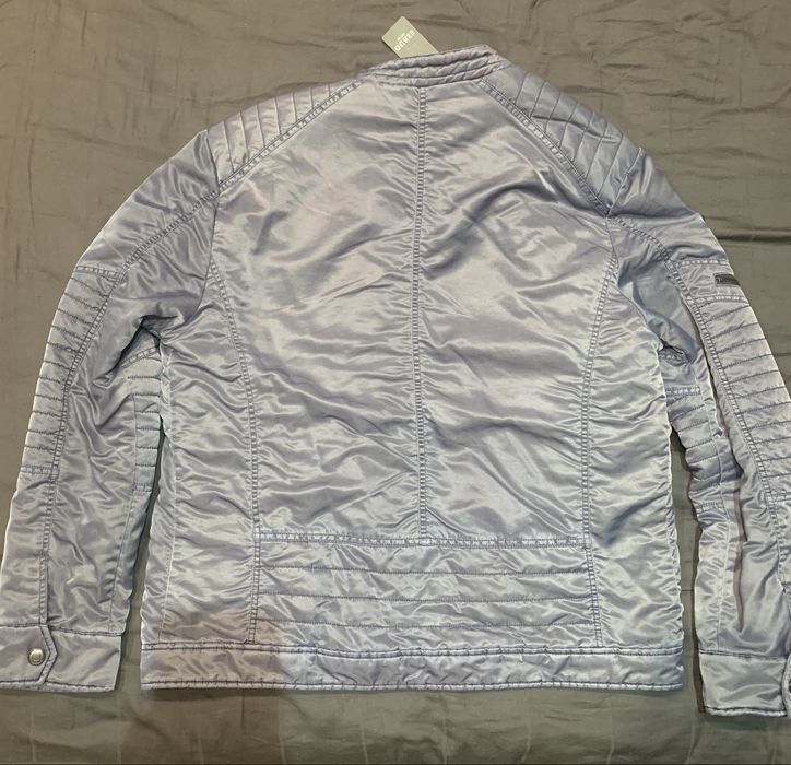 Мъжко яке Guess размер XL