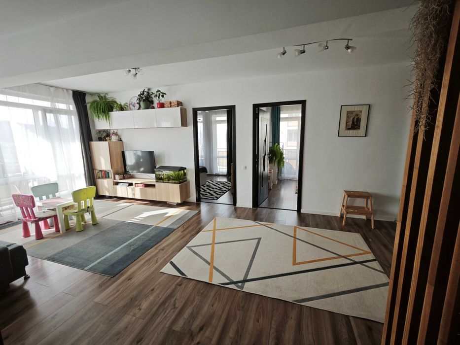 Persoană fizică vând apartament 3 camere – zona Regal, Baciu