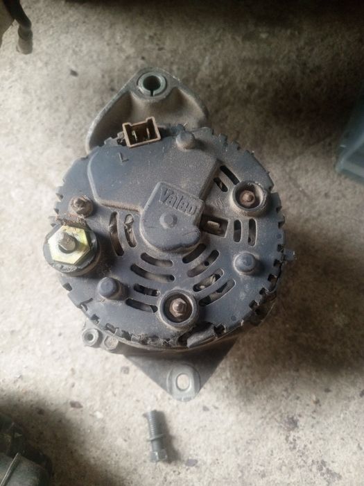 Кроме двигателя все есть ниссан примера