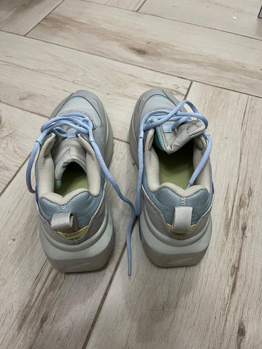 Adidasi Nike gri metalizat