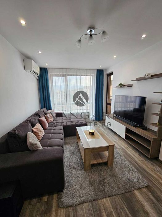 Продава се Тристаен апартамент в Пловдив, Кючук Париж - 94 кв.м за 1766 €/кв.м - Снимка #2