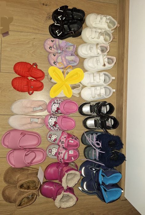 Vand lot de papuci marimea22