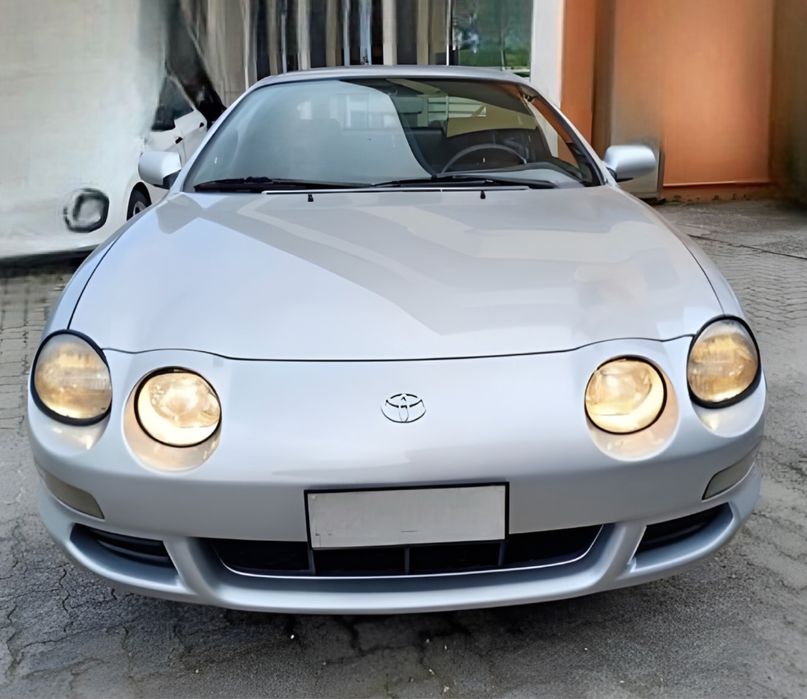 Бампер передний Toyota Celica
