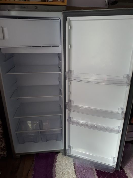 Холодильник Бирюса