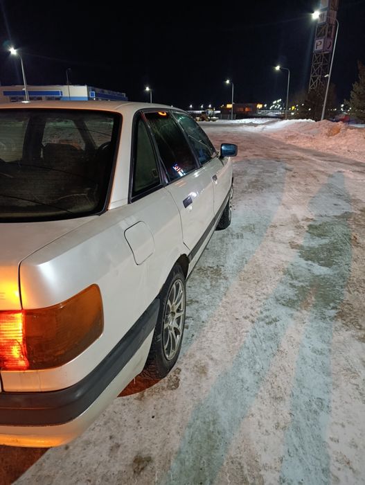 Audi 80 b3 2 литра.