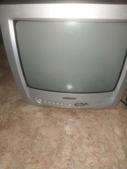 Продам телевизор