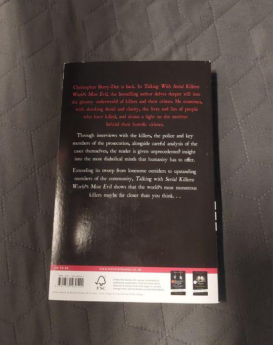 Carte în engleză, "Talking with Serial Killers"