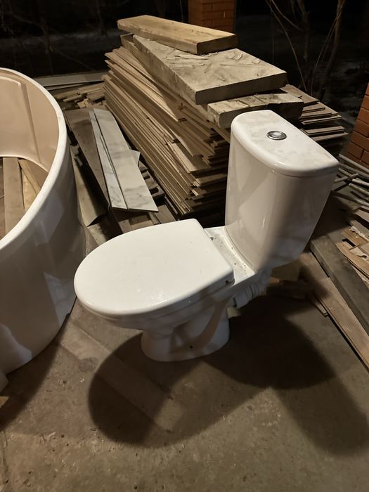 Продам унитаз 15000