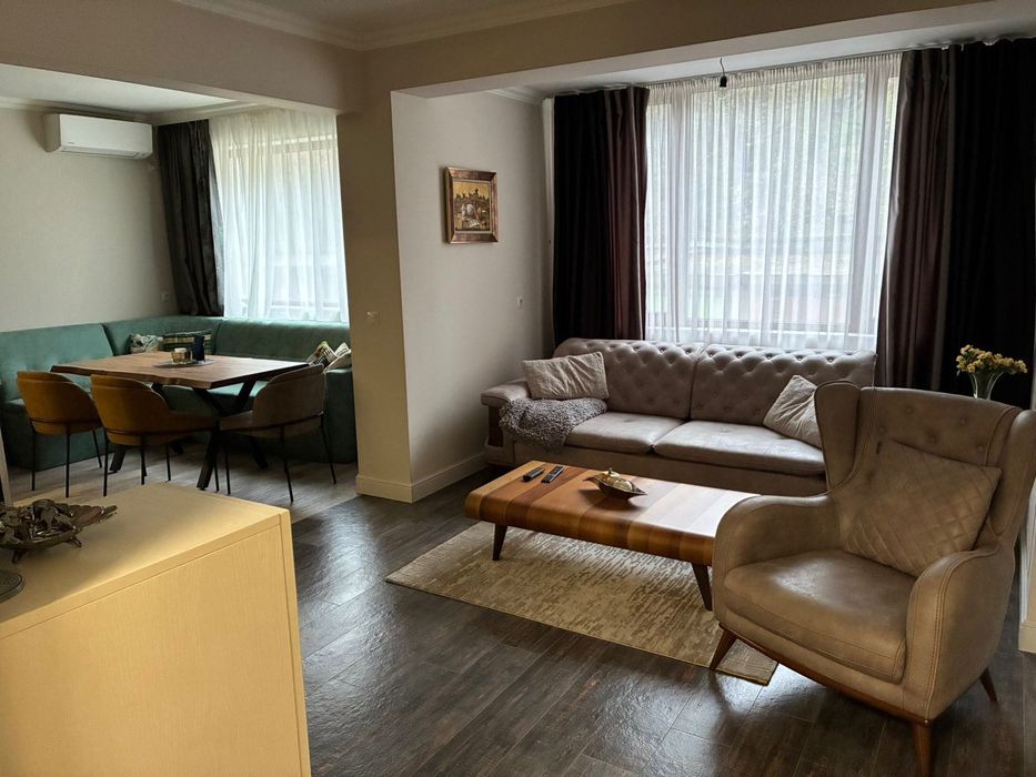 Луксозен апартамент