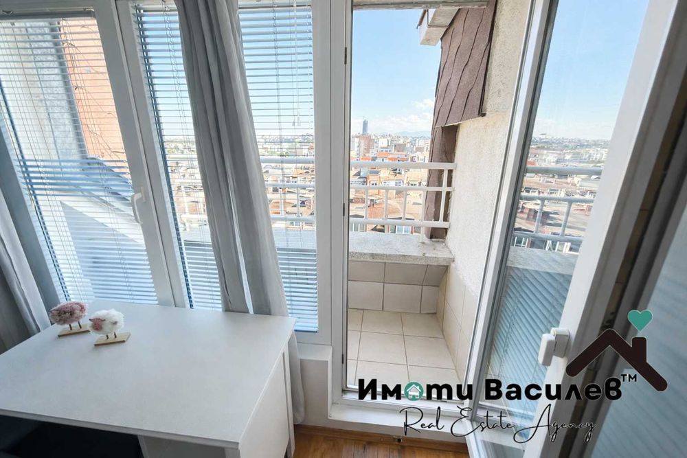 Дава се под наем Тристаен апартамент в София, Център - 84 кв.м за 747.66 € - Снимка #4