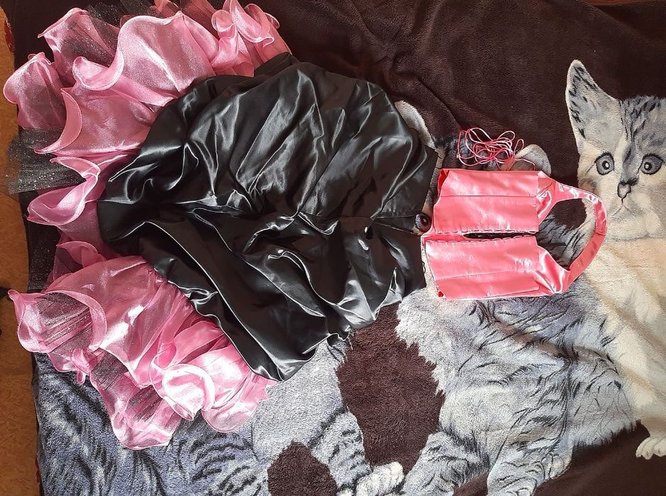 Продавам абитуриентска рокля