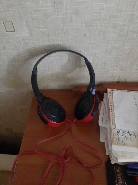 продам наушники hoco и sony