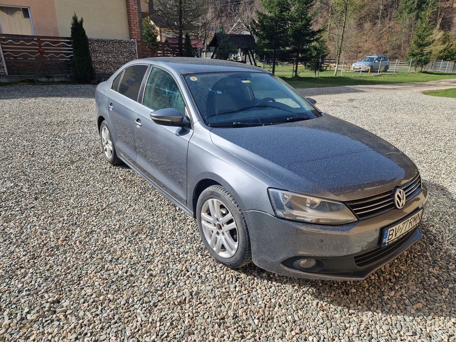 VOLKSWAGEN Jetta 2012