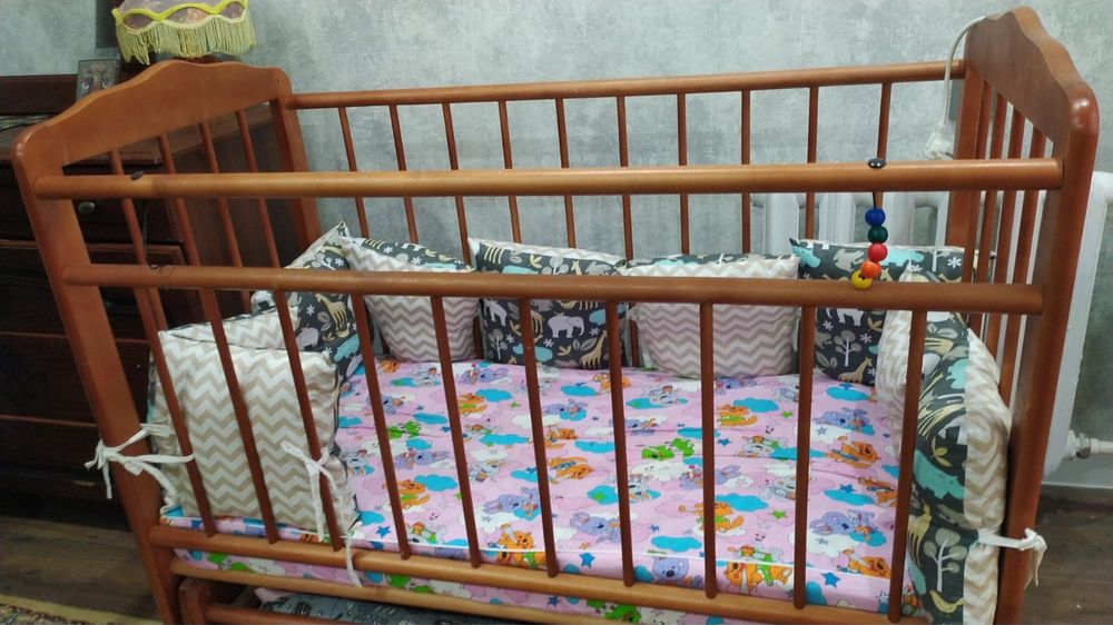 Кроватка-маятник